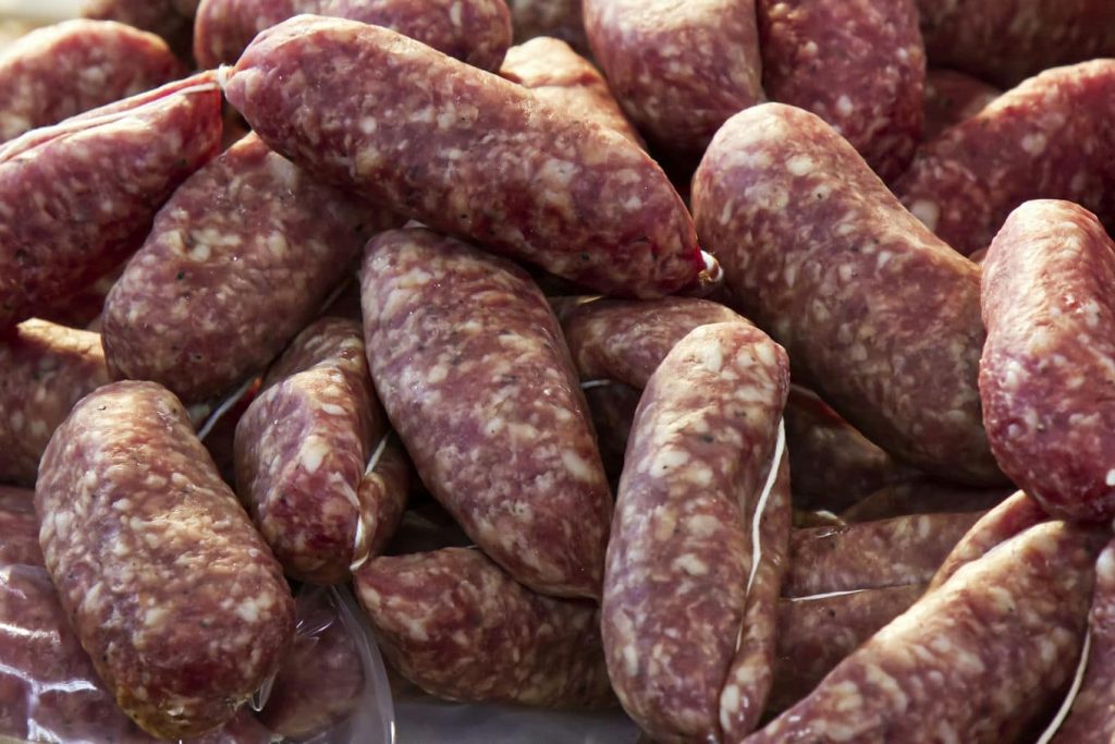 Dzicza kiełbasa z&nbsp;dzika – naturalny smak i&nbsp;jakość